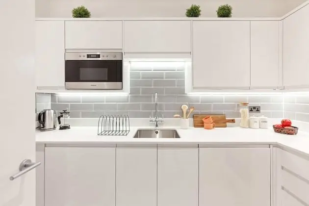 Designer 2 Bedroom Apartment in Holborn - Mutfak