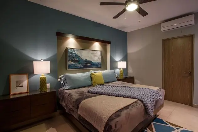 Designer Condo in Zona Romantica - Oda