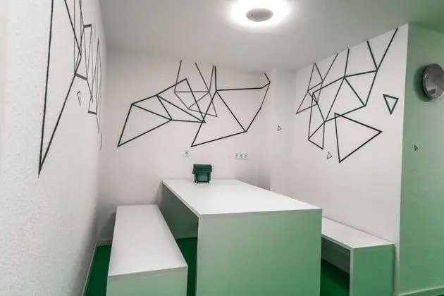 Designer Dorm room for 4 - İç Mekan