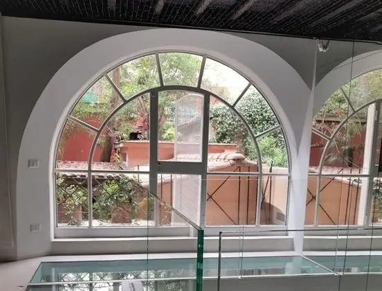 Designer Property Laid out Over 2 Floors In the Most Elegant Area Of Rome