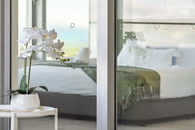 Designer Rooms at Q1 resort - GCLR - Oda