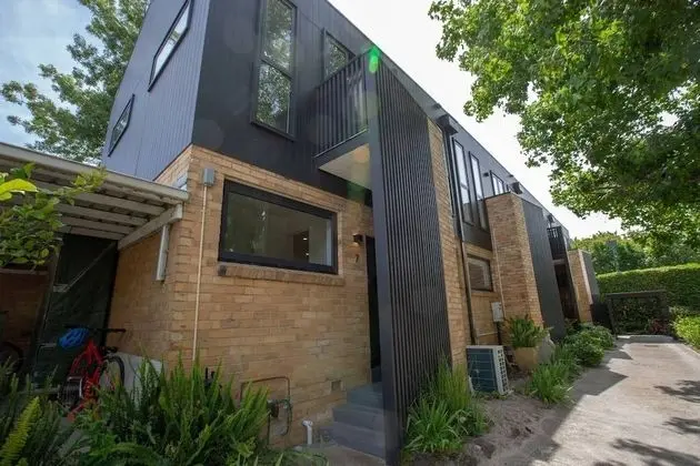 Designer Taste 2BR Townhouse@hawthorn