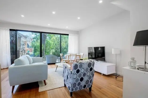 Designer Taste 2BR Townhouse@hawthorn - Oda Düzeni
