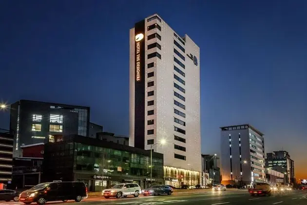 The Designers Hotel (Hong Dae) - Gece Görünümü