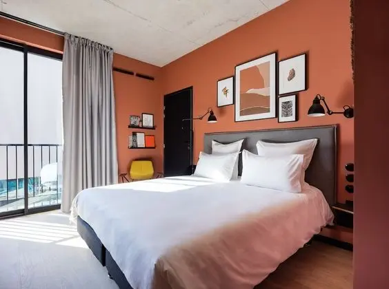 Deskopolitan House - Öne Çıkan Resim
