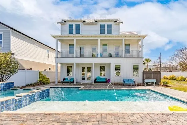 Destin Oasis by Avantstay Outdoor Kitchen, Game Room & Pool!