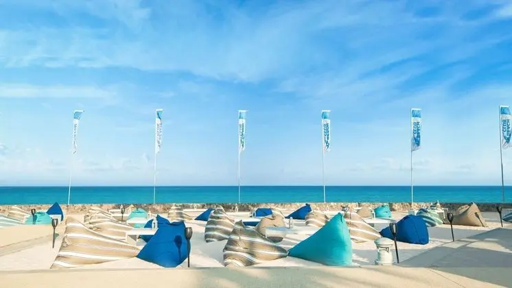 Destination Resorts Hua Hin Cha Am Beach Resort & Spa - Plaj