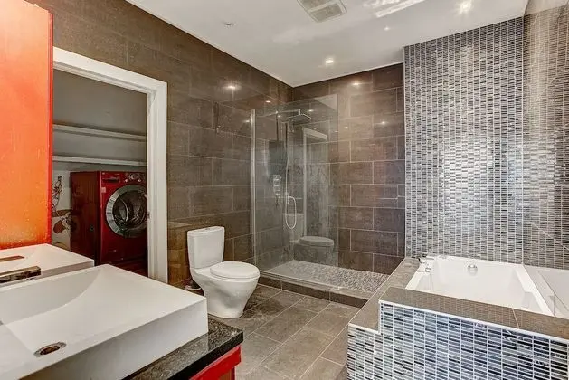 Destination Stays - LOFT HOUSE Quartier des Spectacles - Banyo Tipleri