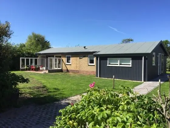 Detached Bungalow, Situated Directly at a Large Sand Dunes and Nature Area - Öne Çıkan Resim