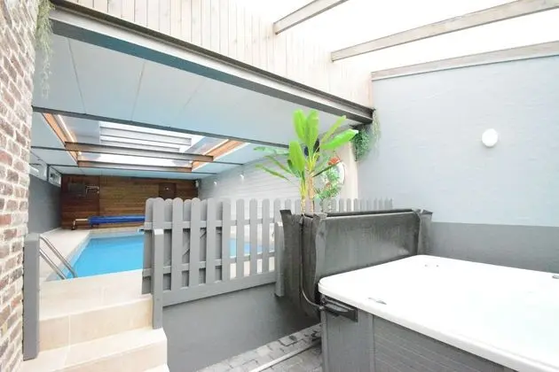 Detached Holiday Home in Goesnes With Private Pool - Spa