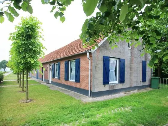 Detached Holiday Home in North Limburg With Enclosed Garden - Öne Çıkan Resim