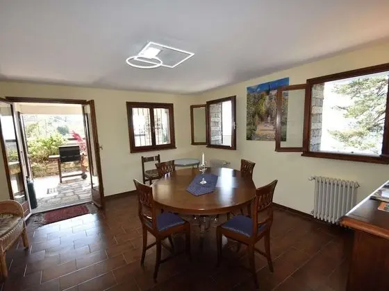 Detached House in the Village Trarego With a Nice View of the Lake - Yerinde Yemek