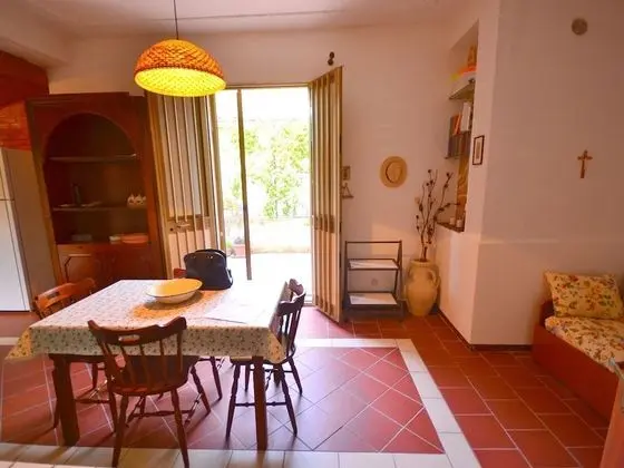 Detached House Near the sea With Garden and Terrace - Oda Düzeni