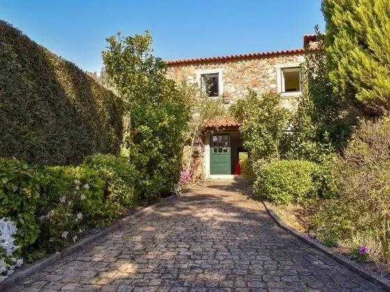 Detached House With Swimming Pool in an Idyllic Location - Dış Mekan