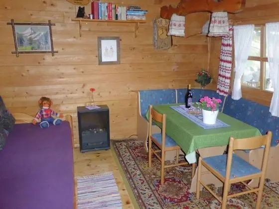 Detached log Cabin in Bavaria With Covered Terrace - Yerinde Yemek