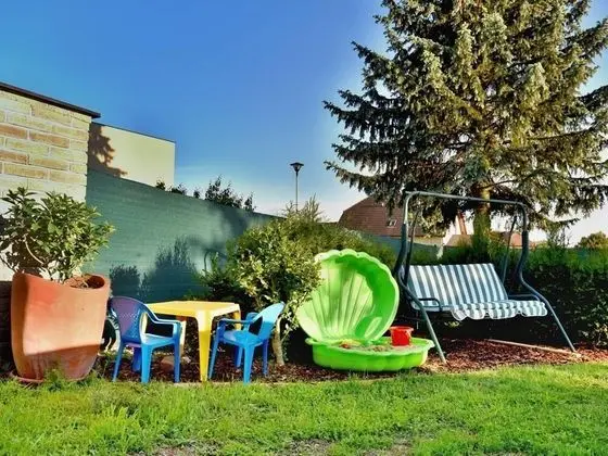 Detached Villa in South Bohemia With Outdoor Pool in the Fenced Garden - Dış Mekan
