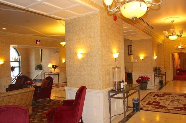 Detroit Hotel at River Place