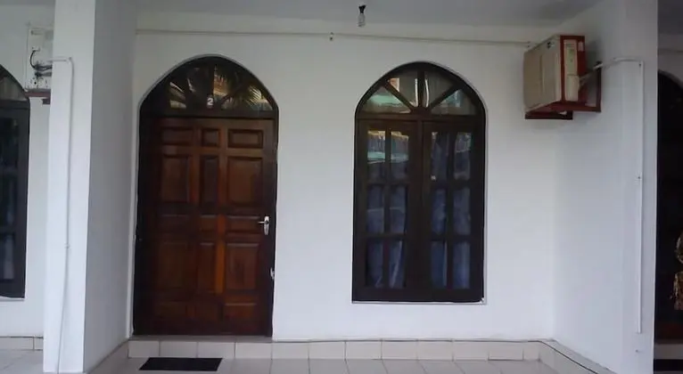 Deutsch Lanka Hotel & Restaurant - Dış Mekan