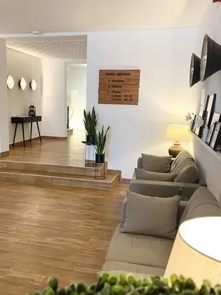 Hotel Deutsches Haus - Lobi