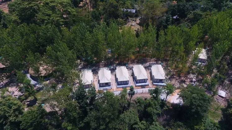 Dev Bhoomi Farms & Cottages - Dış Mekan