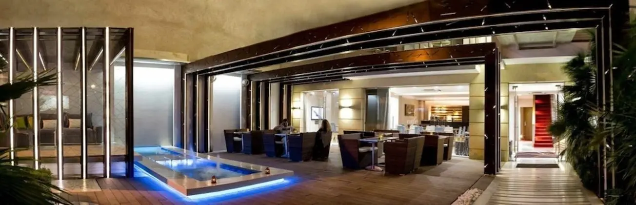 Deves Hotel - Dış Mekan