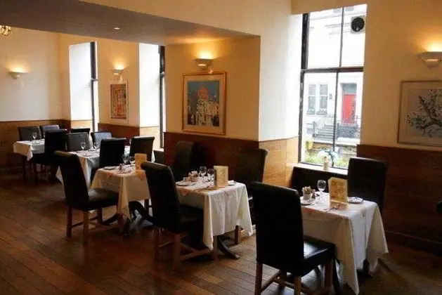 Devoncove Hotel