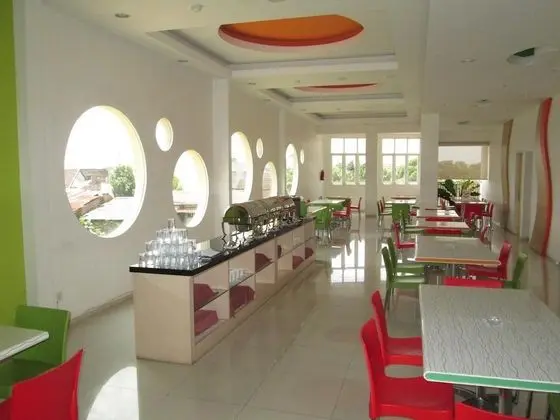 Dewarna Hotel Sutoyo