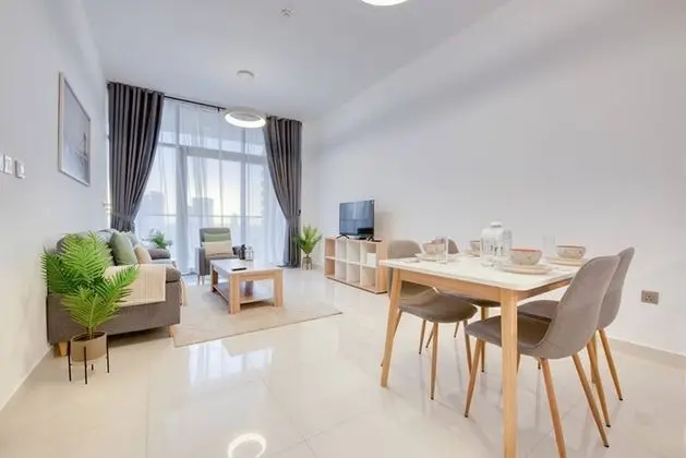 Dezire Beautiful Spacious Brand New With Balcony