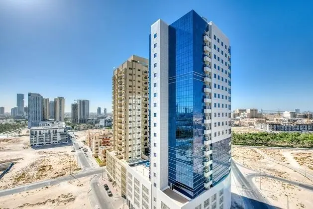 Dezire Beautiful Spacious Brand New With Balcony