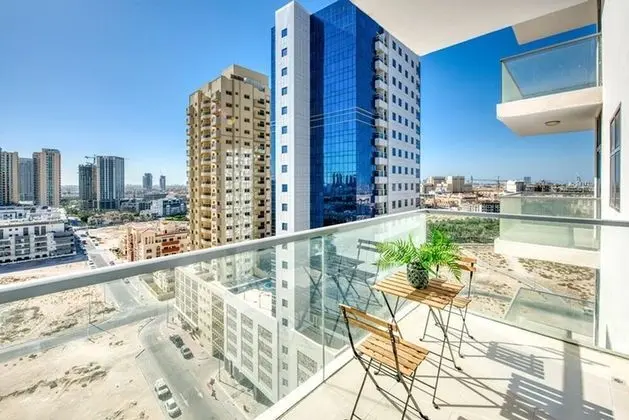 Dezire Beautiful Spacious Brand New With Balcony - Dış Mekan