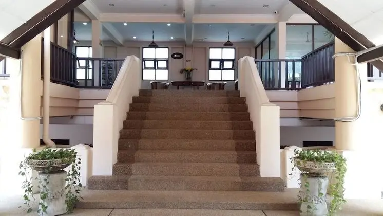 D'Feringghi Haus Hotel & Restaurant - Lobi