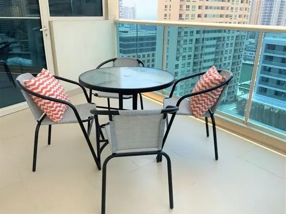 DHLA - Modern 2BR balcony in Marina - Dış Mekan