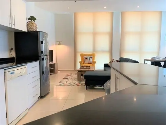 DHLA - Modern 2BR balcony in Marina - Mutfak