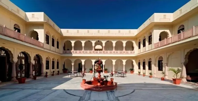 Dhula Garh A Heritage Hotel - Dış Mekan