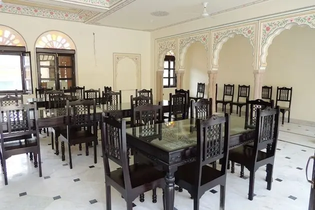 Dhula Garh A Heritage Hotel - Yerinde Yemek