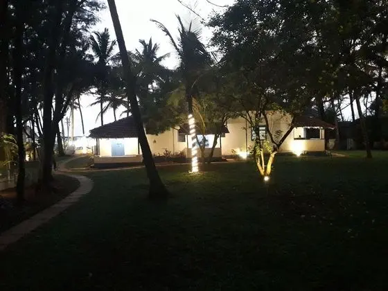 Hotel Dhuni Resorts goa