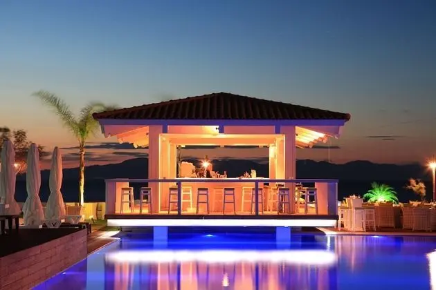 Villa Di Mare Seaside Suites - Havuz