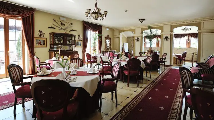 Diament Arsenal Palace