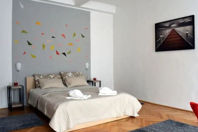 Diamond Astoria 4, Quiet Apartment