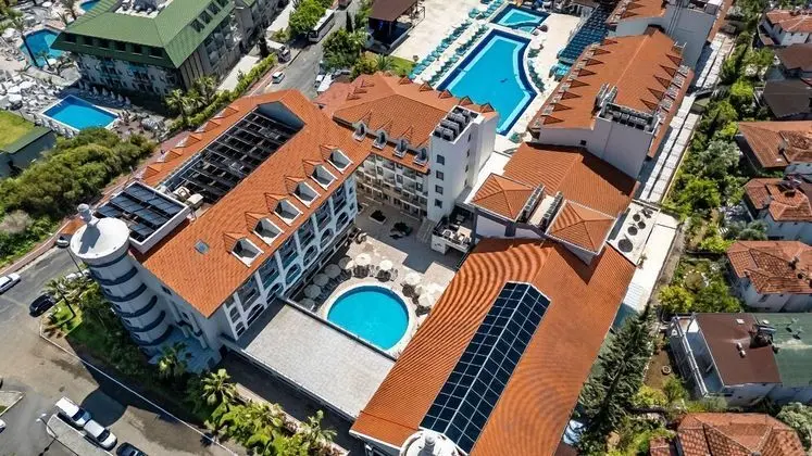 Diamond Beach Hotel & Spa - 2