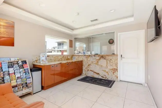 Diamond Bell Inn & Suites - Lobi