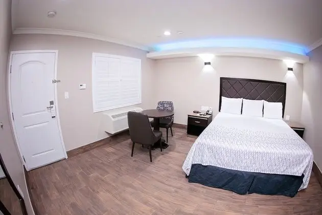 Diamond Bell Inn & Suites - Oda