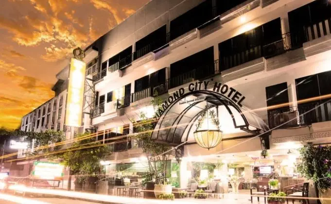 Diamond City Hotel