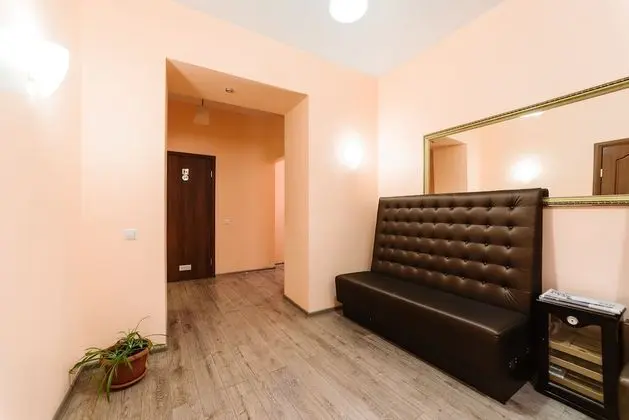 Diamond near Bridges Hotel - Lobi