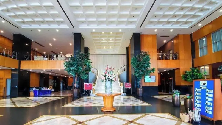 Diamond Plaza Hotel Suratthani - Lobi
