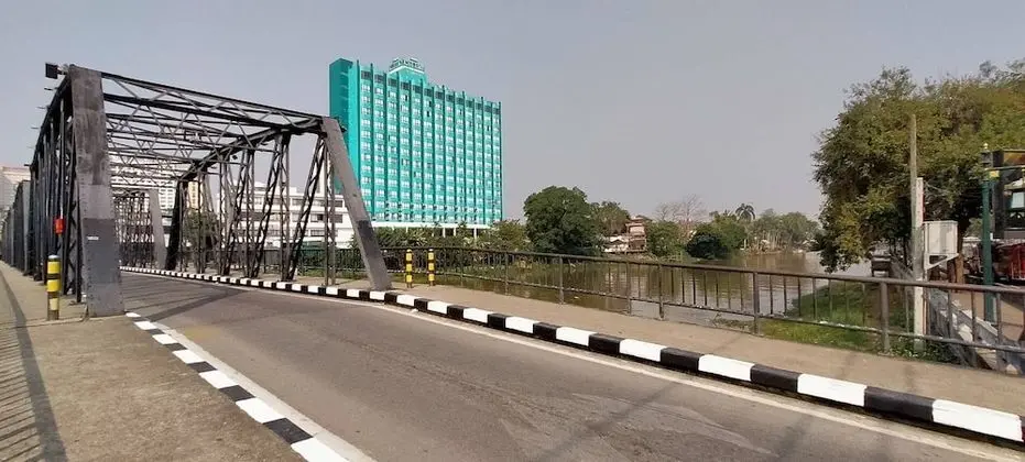 Diamond River Ping Petch-Ngam Hotel