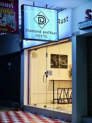 Diamond & Rust Hostel - Dış Mekan