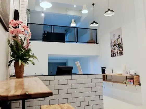 Diamond & Rust Hostel - Lobi