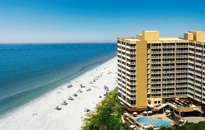 DiamondHead Beach Resort & Spa