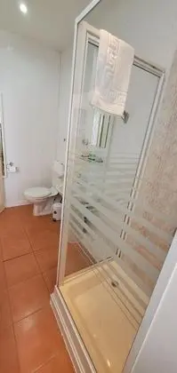 Diamonds Guest House - Genel